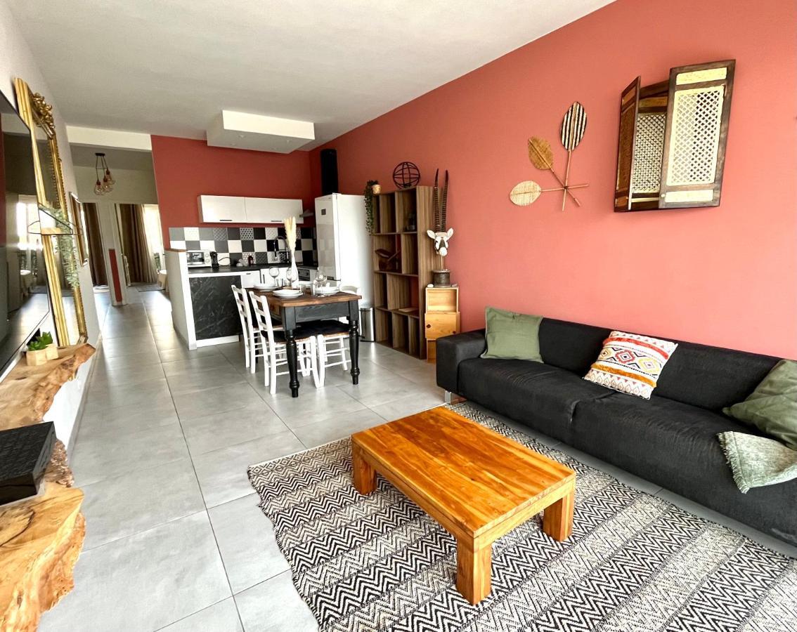 2 Bedrooms - Sea View Apartment Nisa Exterior foto