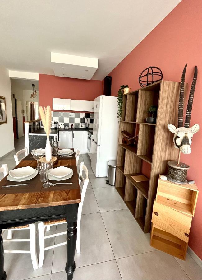 2 Bedrooms - Sea View Apartment Nisa Exterior foto